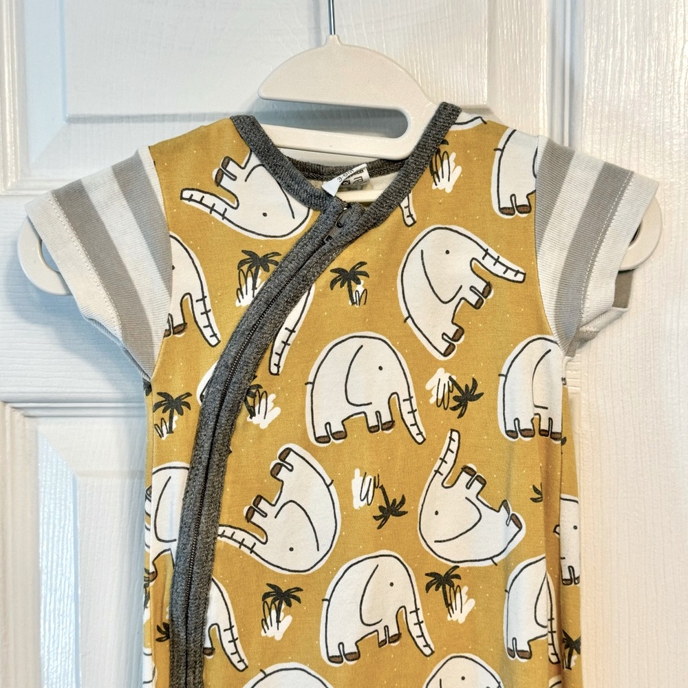 Tesa Babe EUC Yellow and Gray Elephant Romper size 3-6 months